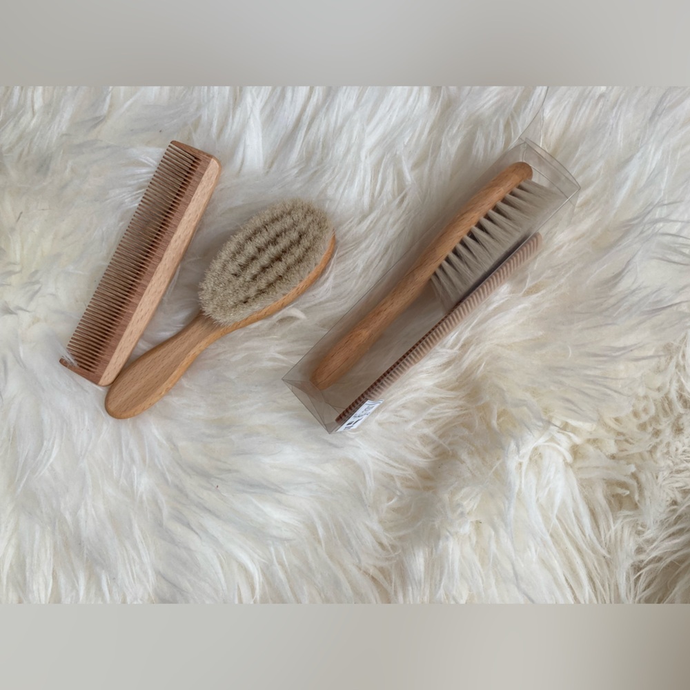 Wooden Hair Brush and Comb Set in Natural Beige